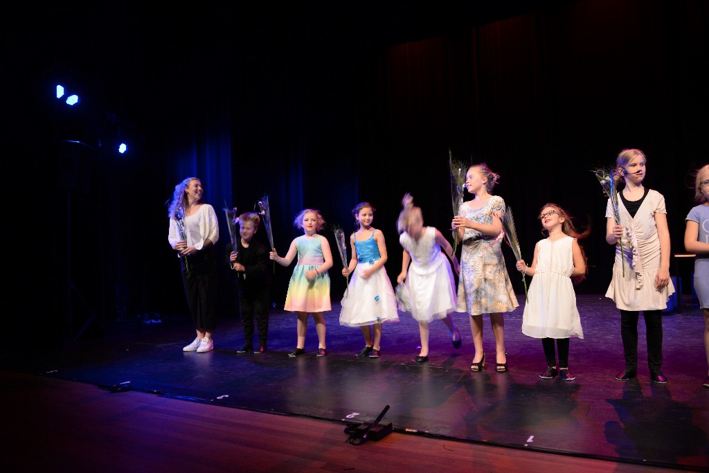 ../Images/Musical Nanny de Vries 261.jpg